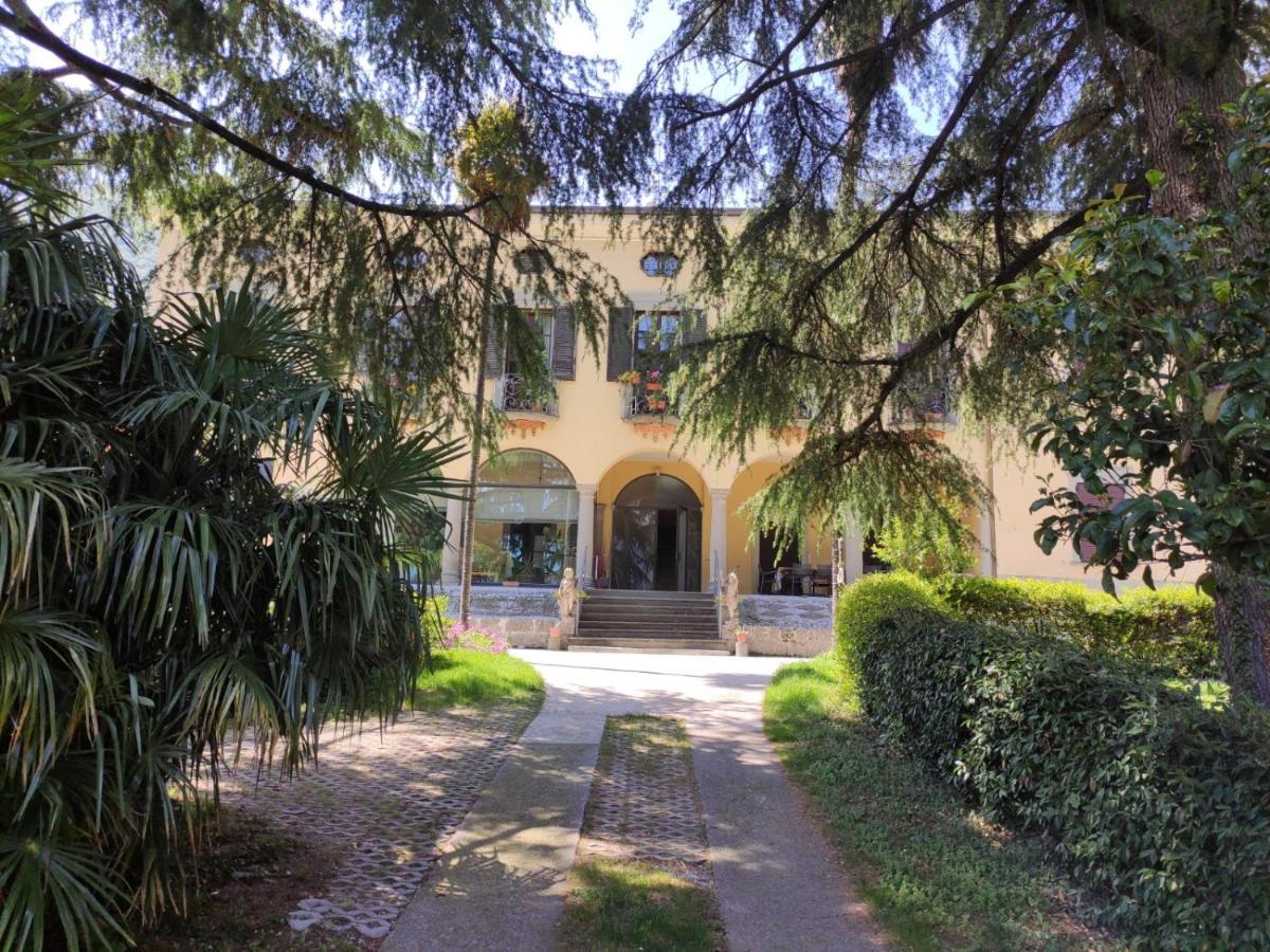 Villa Riva Lago - Apartment With Parking Tavernola Bergamasca Exterior foto